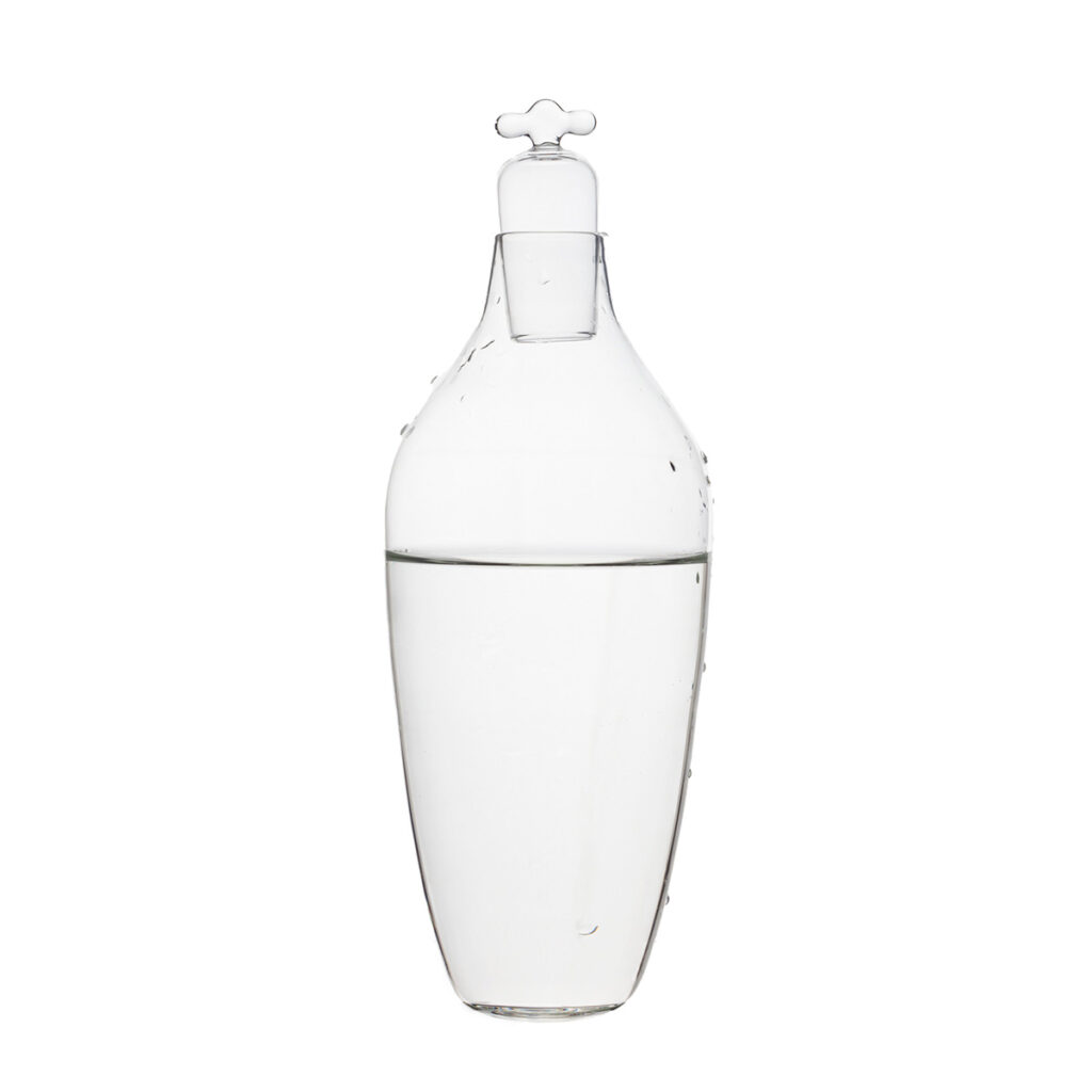 Vij5 Tap Water Carafe in glas door Lotte de Raadt 2023 image by Vij5 IMG 6230 SHOP
